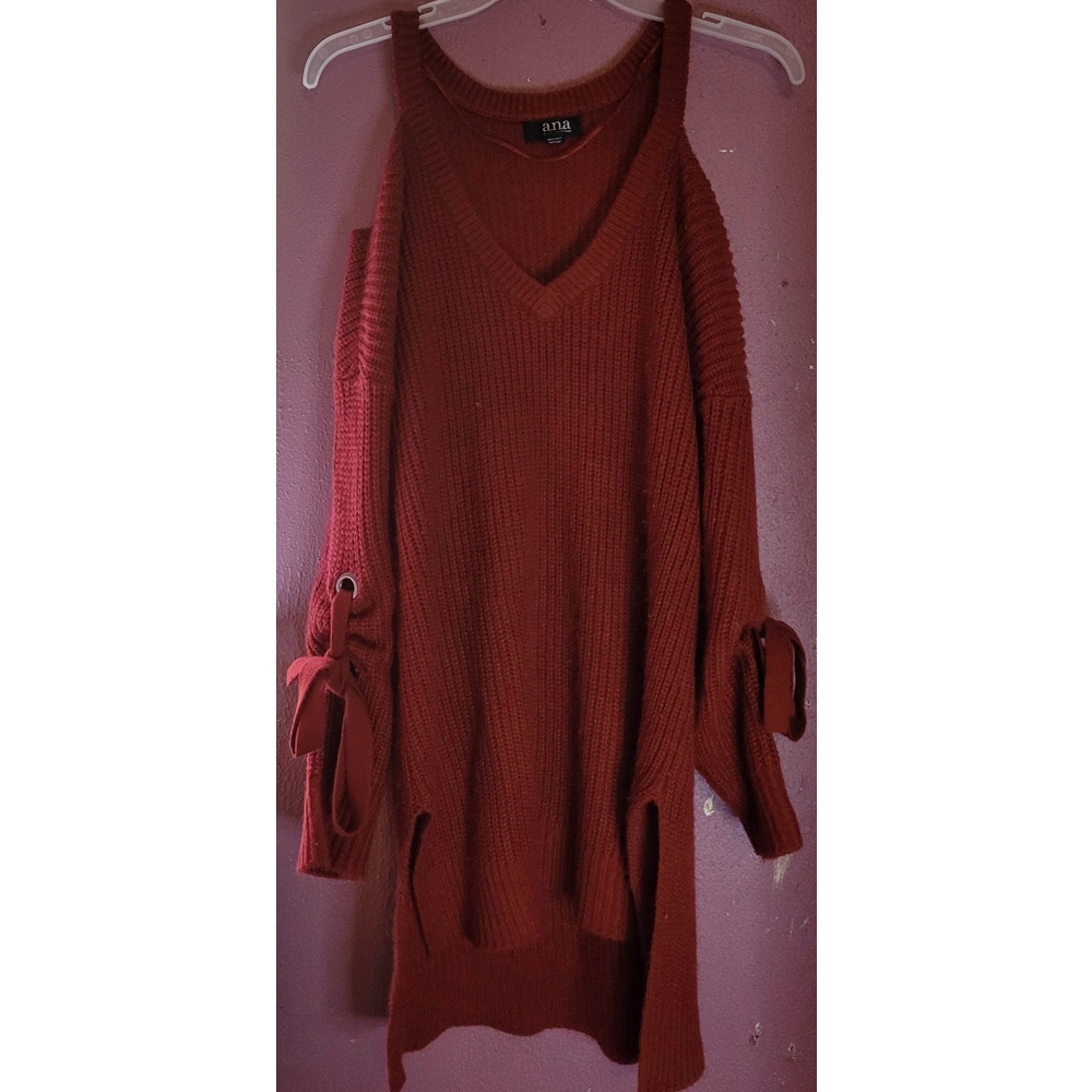 A.N.A. sweater size small